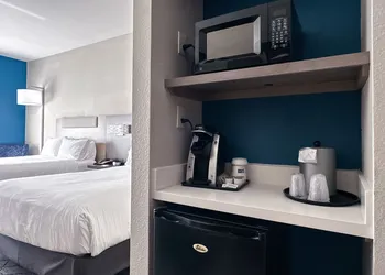 Holiday Inn Express Hotel & Suites Ennis by IHG hotel thumbnail 8