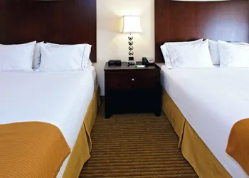 Holiday Inn Express Hotel & Suites Cleburne by IHG hotel thumbnail 2