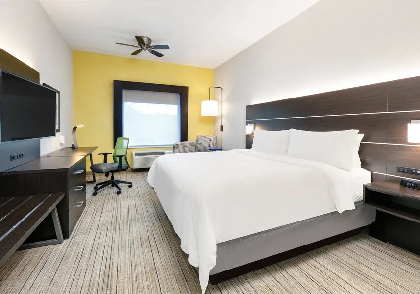 Holiday Inn Express Hotel & Suites Cleburne by IHG hotel detail image 6