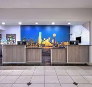 La Quinta Inn & Suites by Wyndham Alvarado hotel detail image 3