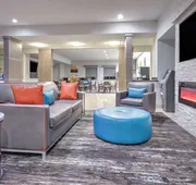 La Quinta Inn & Suites by Wyndham Alvarado hotel detail image 4