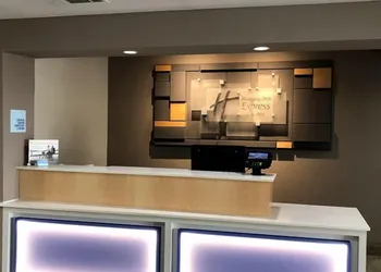 Holiday Inn Express Hotel & Suites Decatur by IHG hotel thumbnail 3