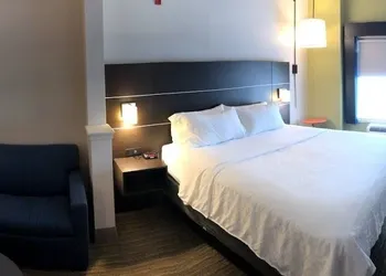 Holiday Inn Express Hotel & Suites Decatur by IHG hotel thumbnail 6