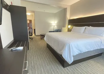 Holiday Inn Express Hotel & Suites Decatur by IHG hotel thumbnail 8