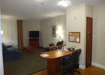 Candlewood Suites Decatur Medical Center by IHG hotel thumbnail 5