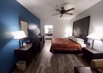 Super 8 by Wyndham Forney/East Dallas hotel thumbnail 7