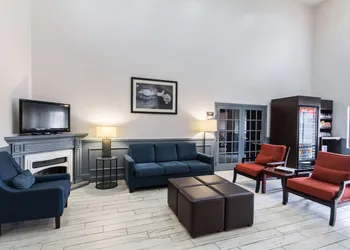 Quality Suites Burleson - Ft. Worth hotel thumbnail 3