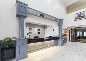 Quality Suites Burleson - Ft. Worth hotel thumbnail 7