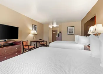 Best Western Plus Burleson Inn & Suites hotel thumbnail 8