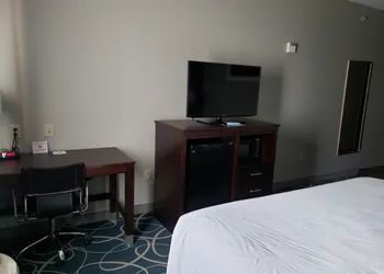 Days Inn & Suites by Wyndham Cleburne TX hotel thumbnail 4