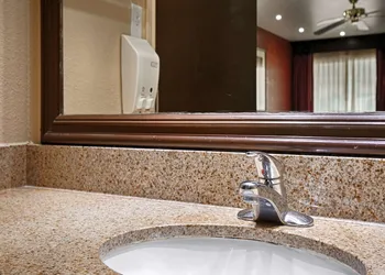 Bestway Inn hotel thumbnail 5