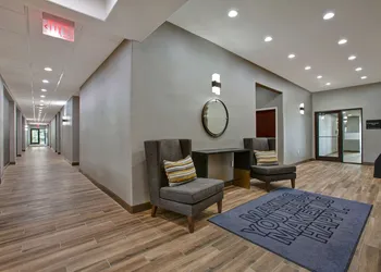 Hampton Inn & Suites Dallas-DeSoto hotel thumbnail 2