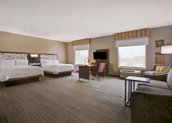 Hampton Inn & Suites Dallas-DeSoto hotel thumbnail 8