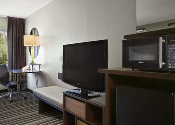 Super 8 by Wyndham Pocatello hotel thumbnail 5