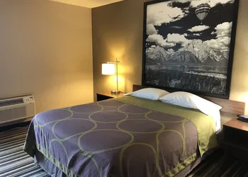 Super 8 by Wyndham Pocatello hotel thumbnail 6