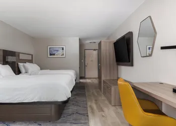 Holiday Inn Express Hotel & Suites Drums by IHG hotel thumbnail 8