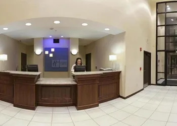 Holiday Inn Express Hotel & Suites Franklin-Oil City by IHG hotel thumbnail 2
