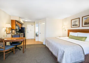 Candlewood Suites Pittsburgh Cranberry by IHG hotel thumbnail 6