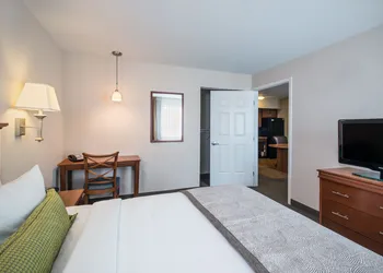 Candlewood Suites Pittsburgh Cranberry by IHG hotel thumbnail 8
