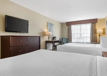 Best Western Plus Fredericton Hotel & Suites hotel thumbnail 4