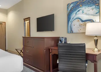 Best Western Plus Fredericton Hotel & Suites hotel thumbnail 8