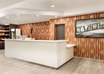 Super 8 by Wyndham Ajax/Toronto On hotel thumbnail 3