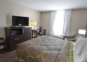 Super 8 by Wyndham Ajax/Toronto On hotel thumbnail 6