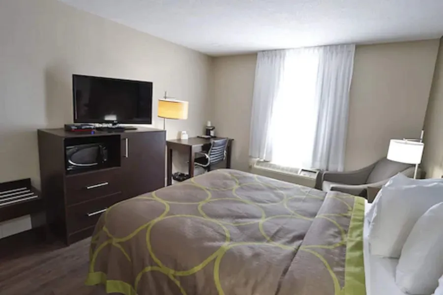 Super 8 by Wyndham Ajax/Toronto On hotel detail image 6