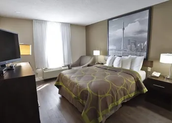 Super 8 by Wyndham Ajax/Toronto On hotel thumbnail 8