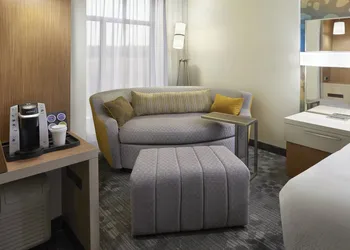 Courtyard by Marriott Oshawa hotel thumbnail 4