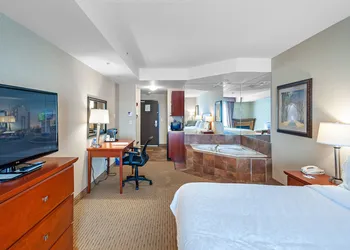 Holiday Inn Express Hotel & Suites CLARINGTON - BOWMANVILLE by IHG hotel thumbnail 6
