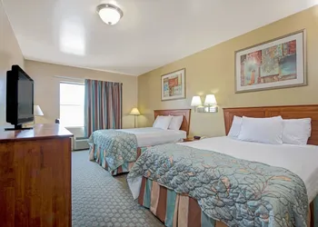 Days Inn by Wyndham Downtown St. Louis hotel thumbnail 3