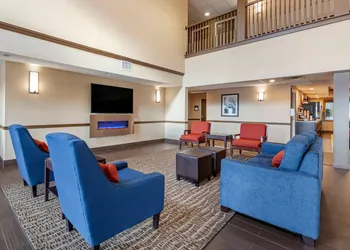 Comfort Inn & Suites Geneva - West Chicago hotel thumbnail 4