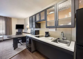 Sonesta Simply Suites Chicago Libertyville hotel thumbnail 6