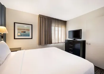 Sonesta Simply Suites Chicago Libertyville hotel thumbnail 8
