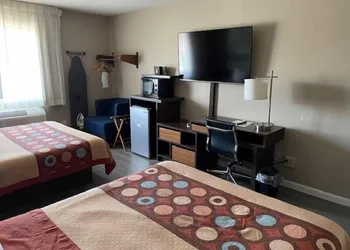 Super 8 by Wyndham Alton hotel thumbnail 5