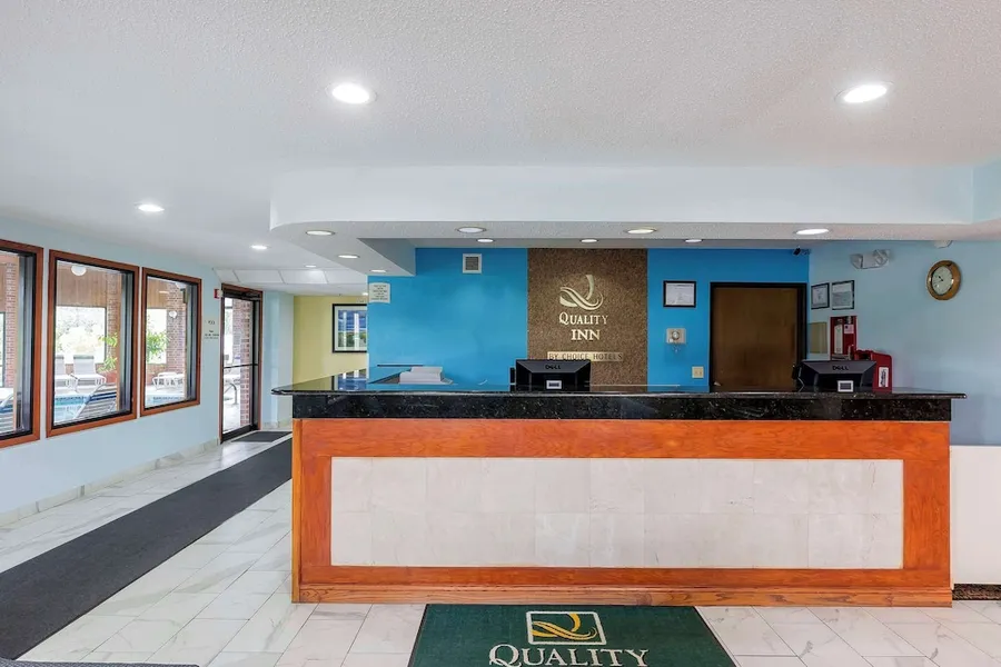 Quality Inn Sycamore - DeKalb hotel detail image 2