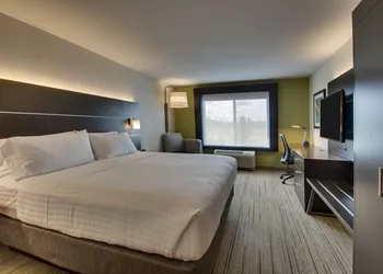 Holiday Inn Express & Suites Morris by IHG hotel thumbnail 6