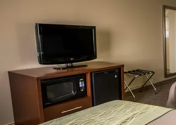 Comfort Inn Morris I-80 hotel thumbnail 8