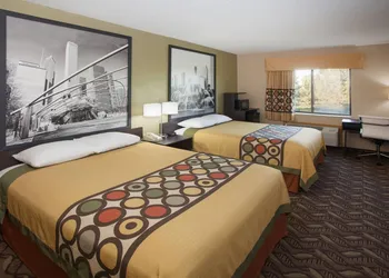 Super 8 by Wyndham Dwight hotel thumbnail 8