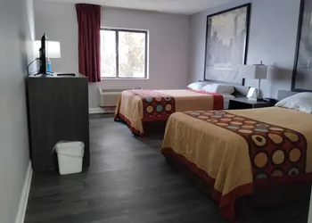 Super 8 by Wyndham Morris hotel thumbnail 6