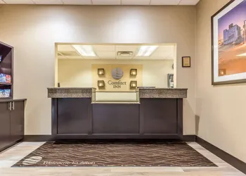 Comfort Inn Alton near I-255 hotel thumbnail 3