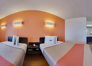 Motel 6 Newnan, GA hotel thumbnail 8