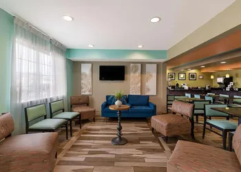 Baymont by Wyndham Elizabeth City hotel thumbnail 2