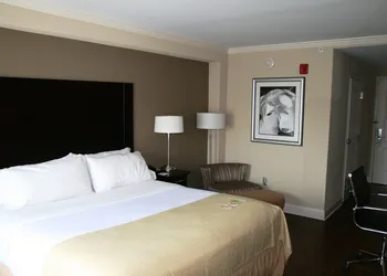 Holiday Inn Macon North by IHG hotel thumbnail 7
