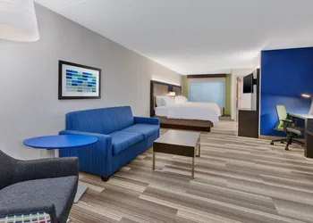 Holiday Inn Express & Suites Blacksburg - University Area by IHG hotel thumbnail 8