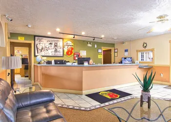 Super 8 by Wyndham Christiansburg hotel thumbnail 4
