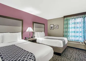 La Quinta Inn by Wyndham Radford hotel thumbnail 4