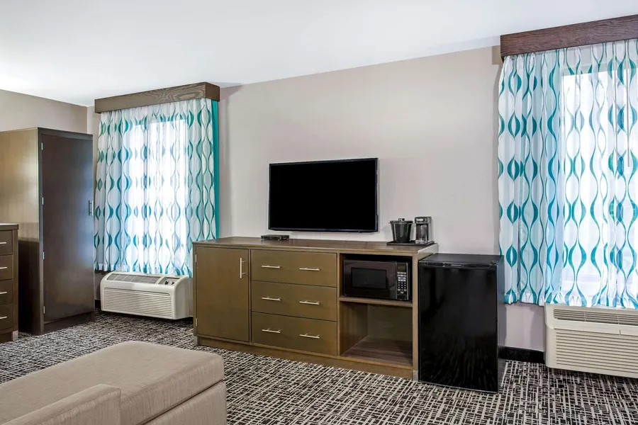 La Quinta Inn by Wyndham Radford hotel detail image 6