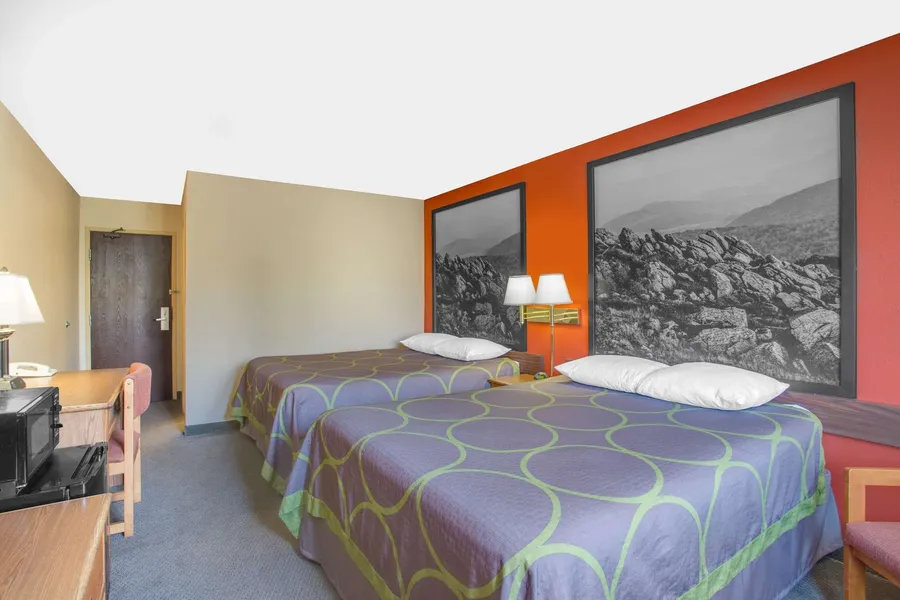 Super 8 by Wyndham Christiansburg/Blacksburg Area hotel detail image 6